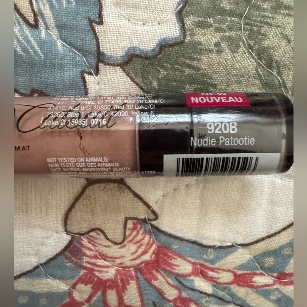 Makeup Bundle - Picture 6 of 15